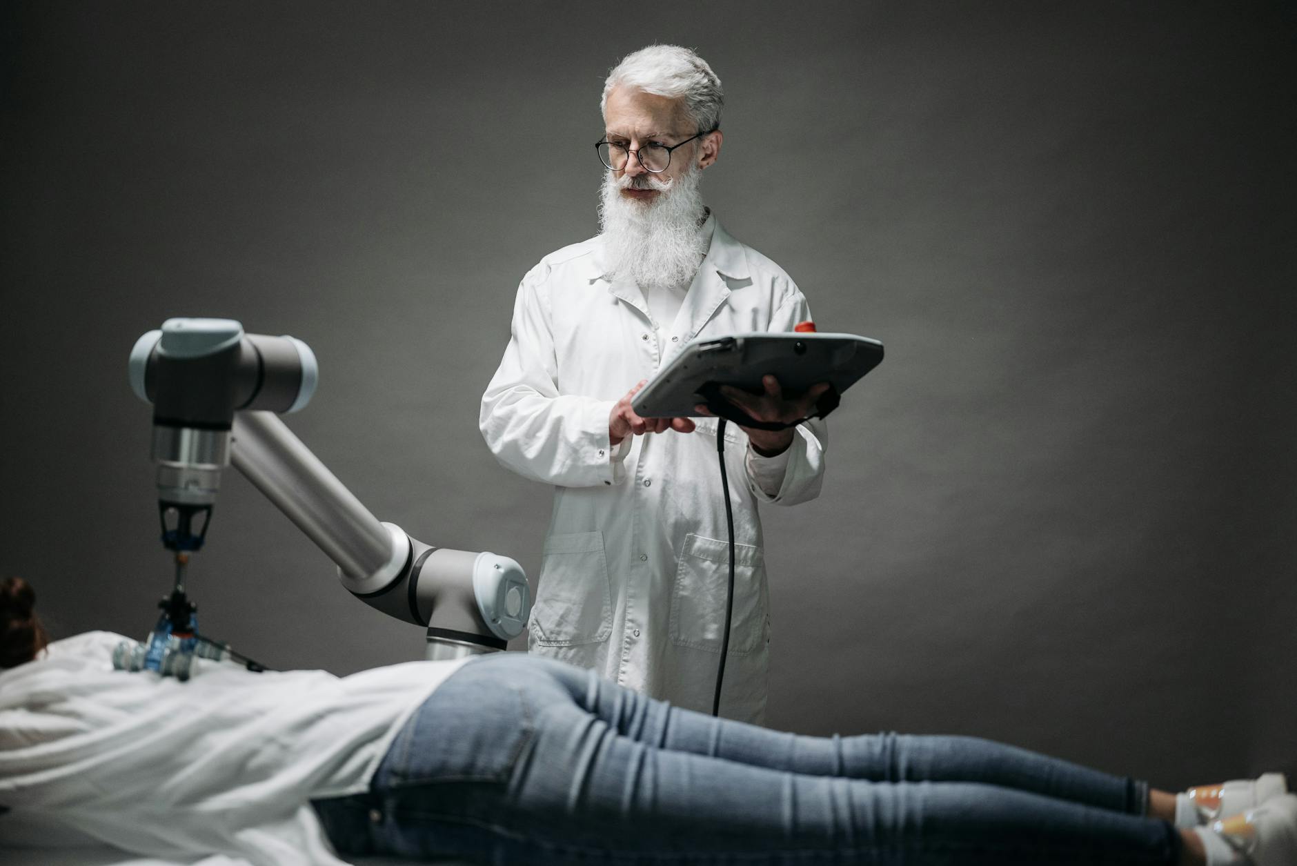 microsoft ai beats doctors diagnosis accuracy 20250630200645931838