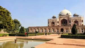दिल्ली से दूर बना ट्रफ, मॉनसून में फिर हुई देरी! जानें कब होगी बारिश?
