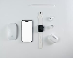 AirPods Pro 2, Apple Watch Series 10 और Dragon Quest III HD-2D Remake के आज के सबसे बेस्ट डील्स!