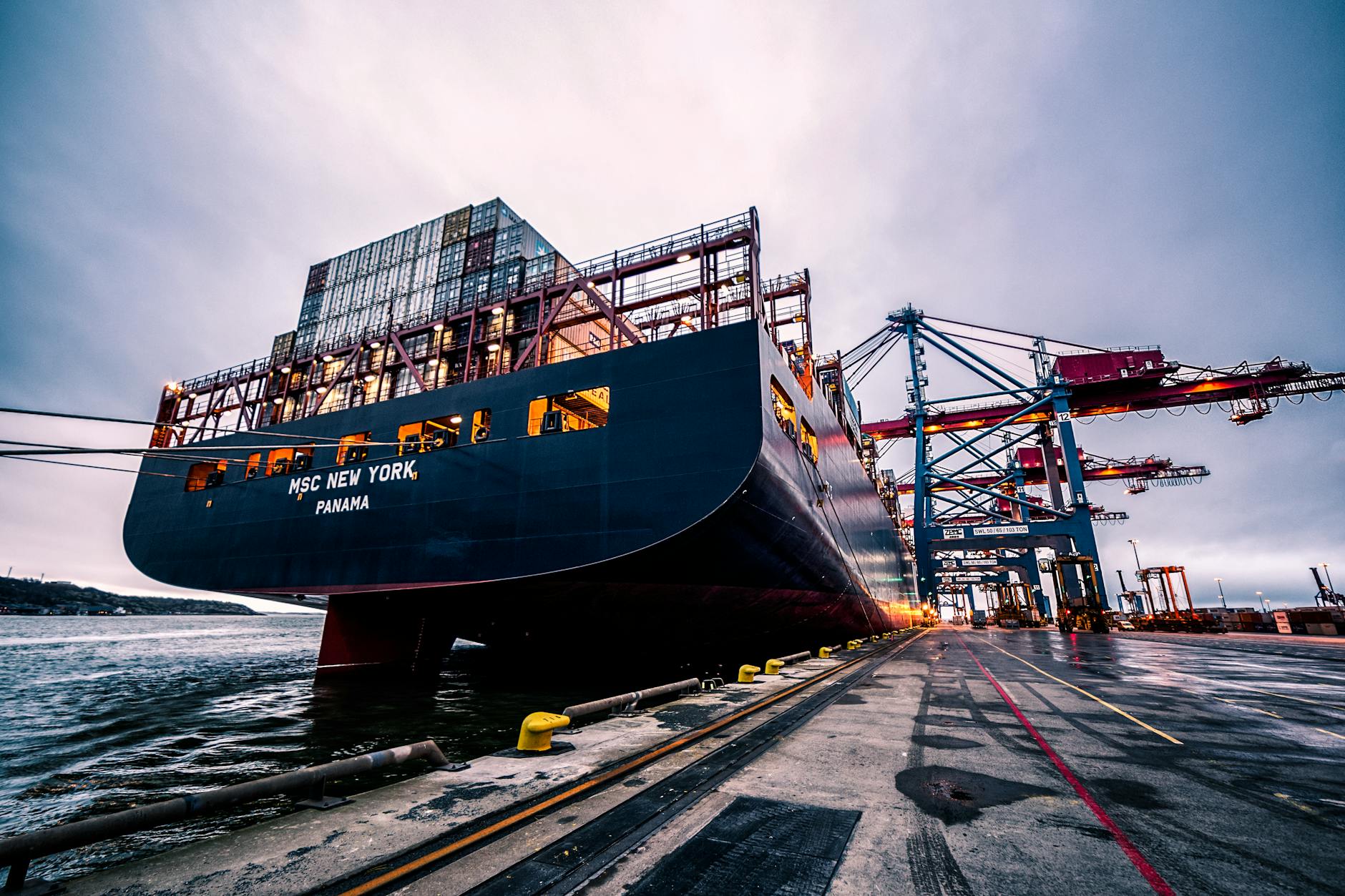 ck hutchison chinese investor panama port deal 20250728032905382959