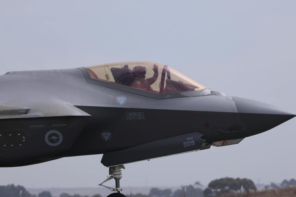 f35 vs su57 india fifth gen fighter jet deal 20250724185448149084
