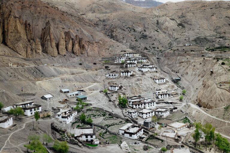 जगदीप धनखड़ की शिक्षा: प्राइमरी स्कूल से LLB तक, वकालत और उपराष्ट्रपति बनने तक का सफर