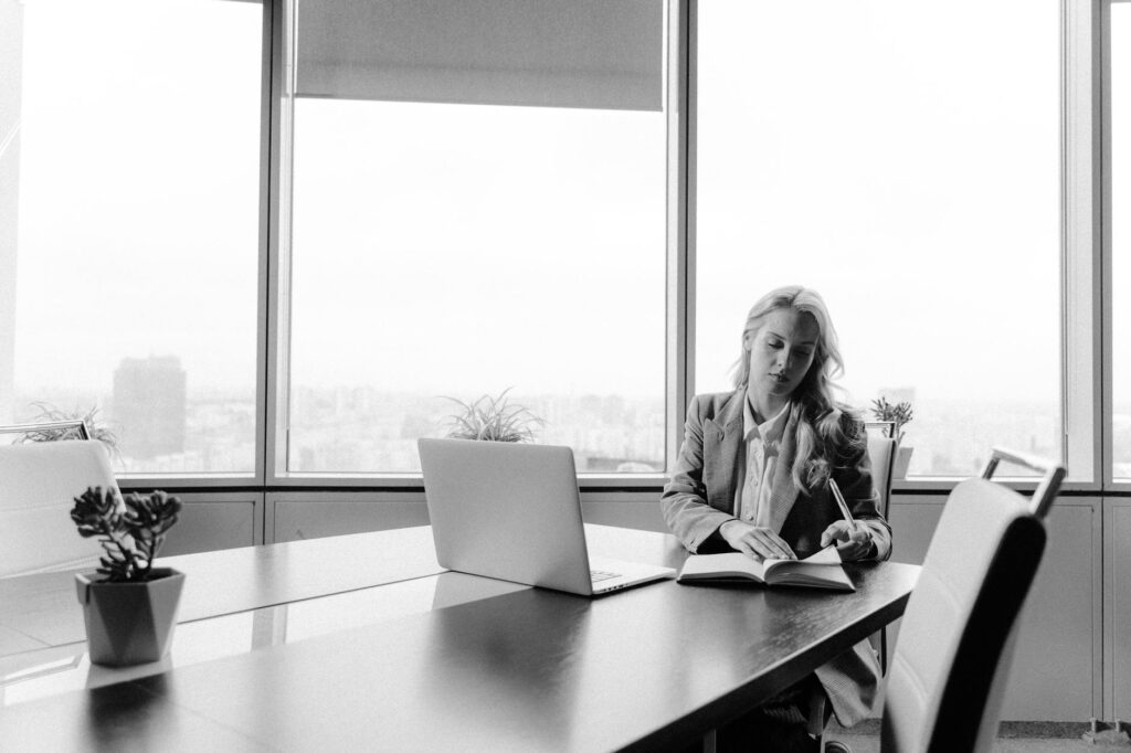 hcltech ceo c vijayakumar salary fy25 higher than tcs infosy 20250802215304799480