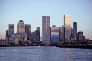 बैंक ऑफ इंग्लैंड की टाइट वोटिंग: UK में बढ़ती महंगाई को लेकर बढ़ी चिंता